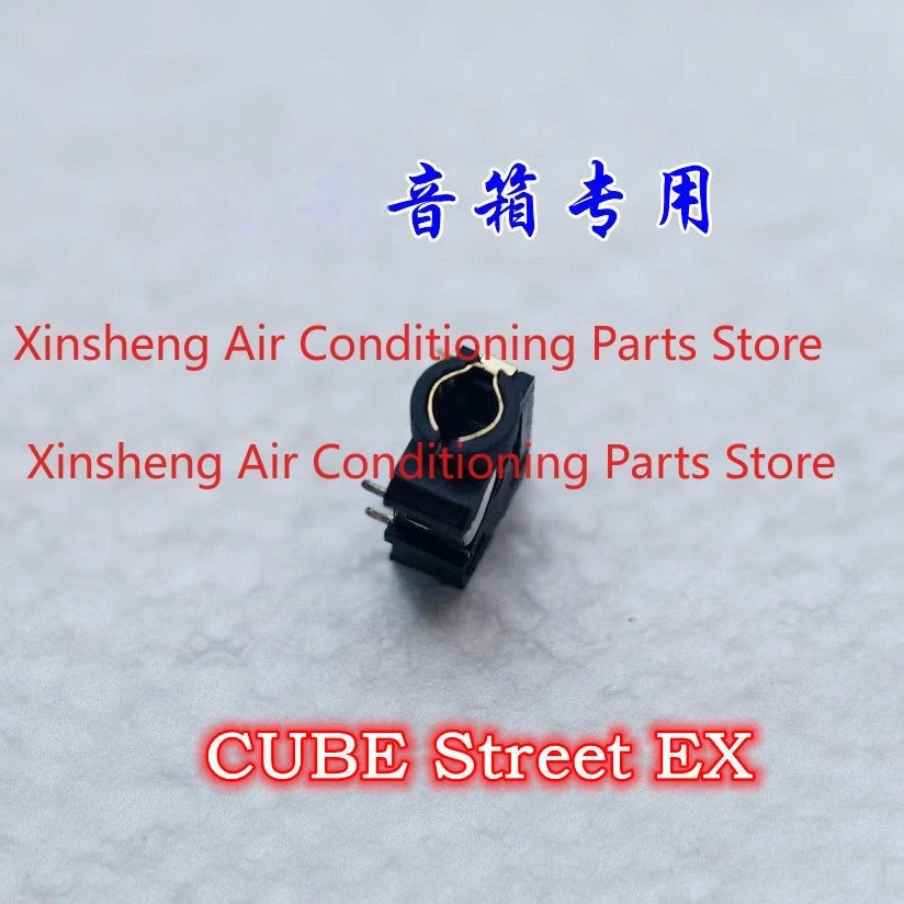 roland-cube-street-ex-スピーカーのオーディオ入力ヘッドフォンインターフェースに適しています。