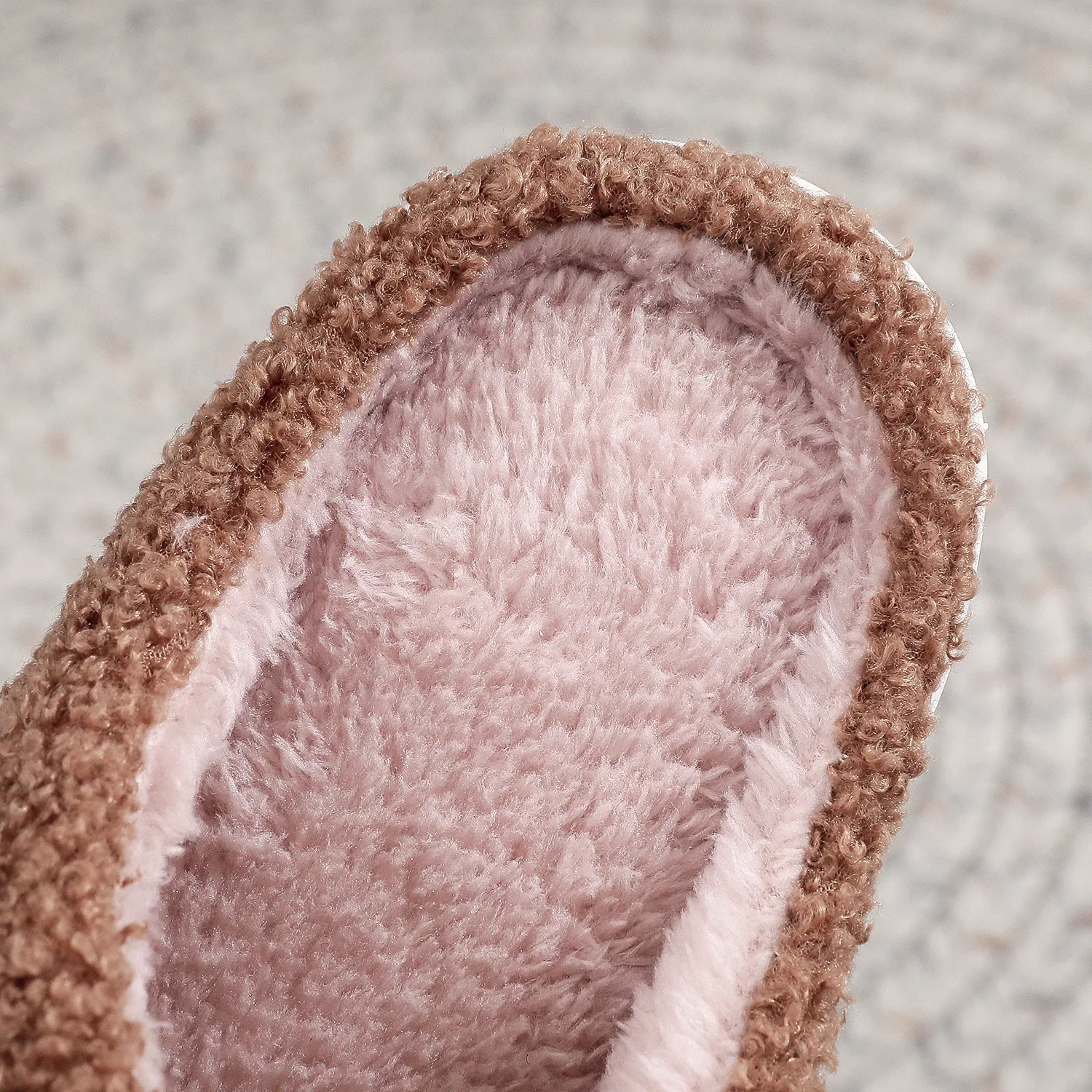 2026 Damen Herren Cartoon Niedliche Küken-Druck Baumwoll-Hausschuhe Fleece-Oberfläche für Zuhause Herbst Winter Leichte Weiche Innenraum-Schuhe – Detail 12