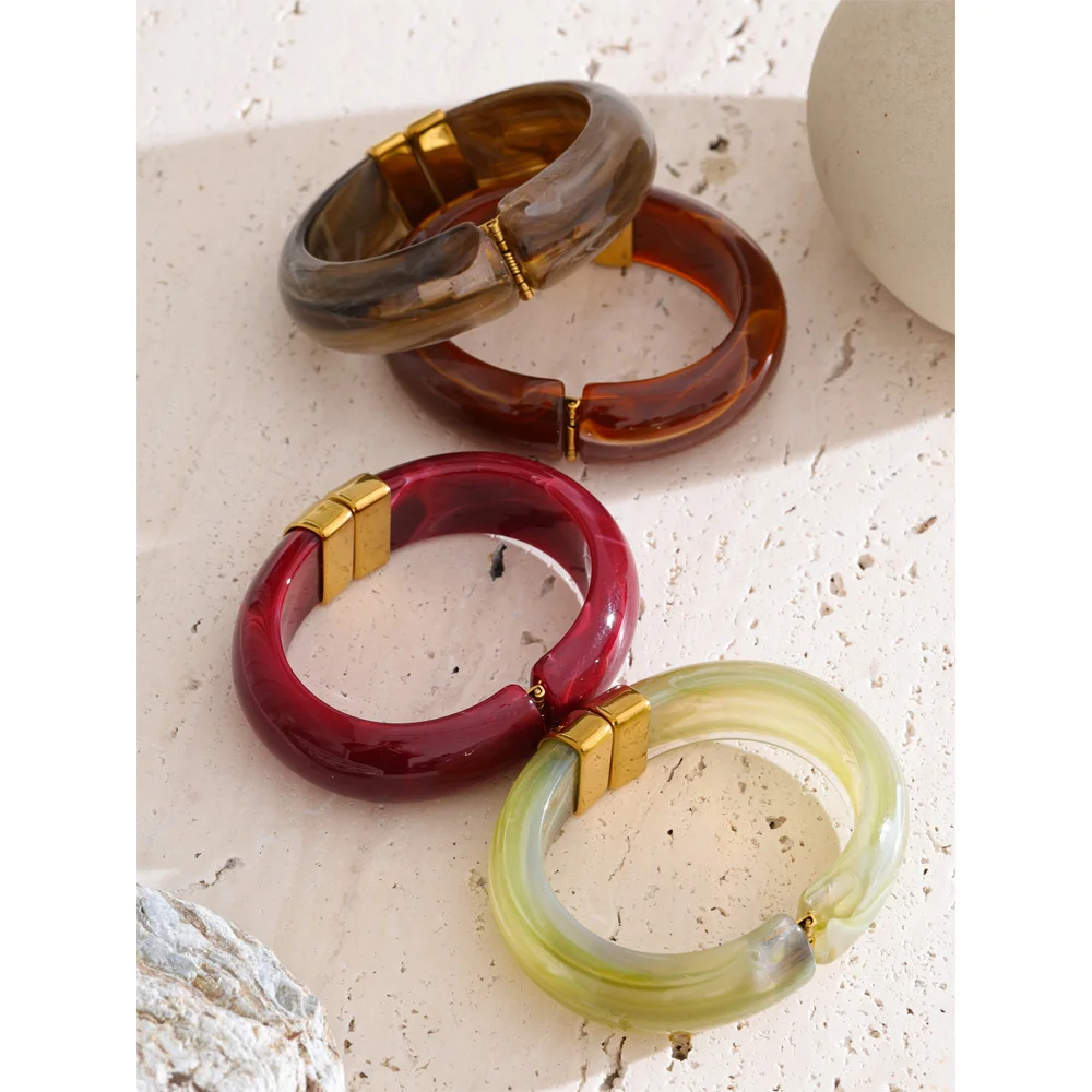 Yhpup 66mm 그린 핑크 브라운 퍼플 아크릴 두꺼운 팔찌 팔찌 여성을위한 스테인레스 스틸 도착 2025 손목 보석 선물