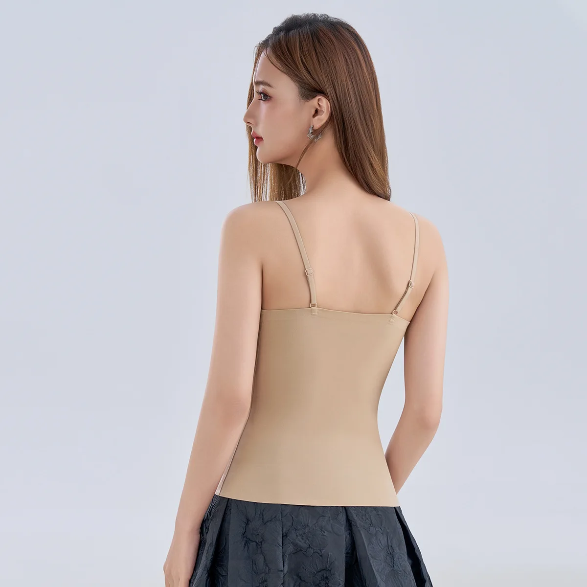 2026 Spring Summer Cool Ice Silk Camisole Women Seamless Slimming Beauty Back Vest With Built-in Bra Pad Soft Breathable Ladies