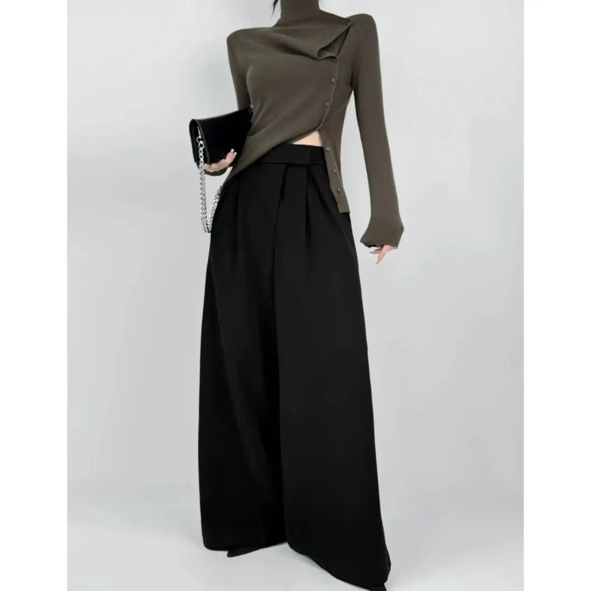

Fall 2025 New High-waisted Pleated Wide-leg Suit Pants