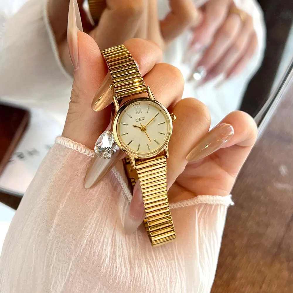GEDI French-Style Women's Quartz Watch Delicate Mother-of-Pearl Dial with Soft Iridescent Hues Oval Steel Bracelet Ladies' Watch