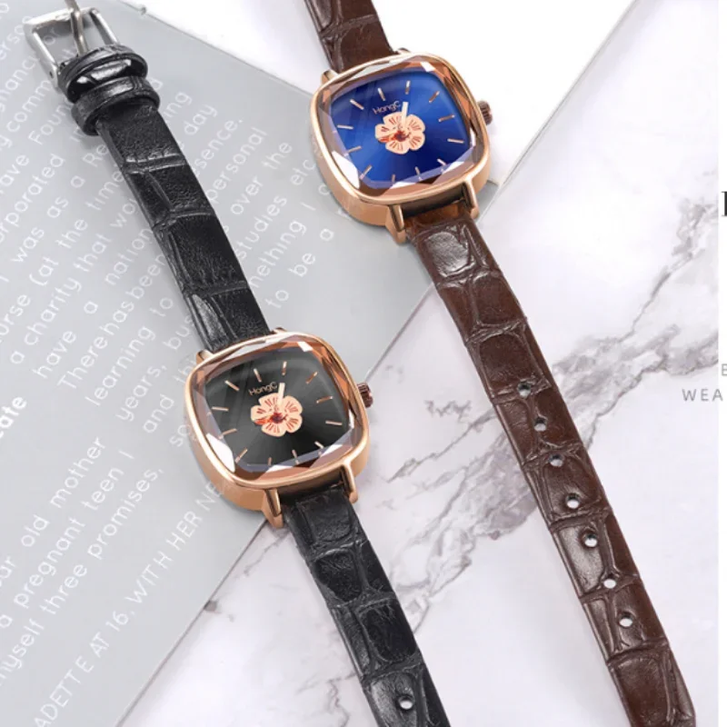 

Square Dial Women Quartz Watch Black Leather Band Classic Elegant Ladies Dress Watch Polygonal Waterproof Watch Montre Femme