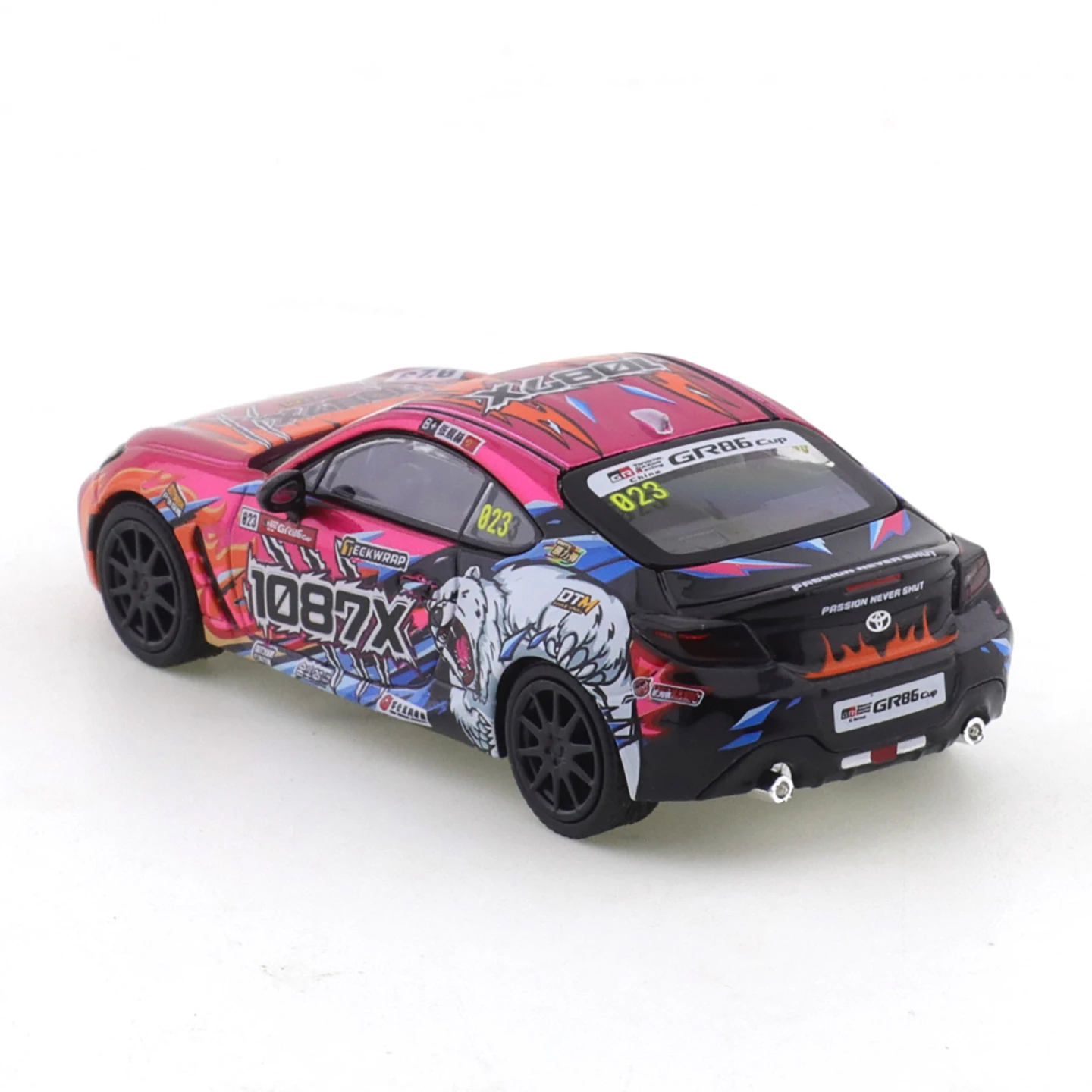 XCarToys 1/64 TOYOTA GR86 tirant une chaise berline à motifs de fleurs voiture jouets en alliage véhicule à moteur moulé sous pression modèle en métal enfants jouets garçons
