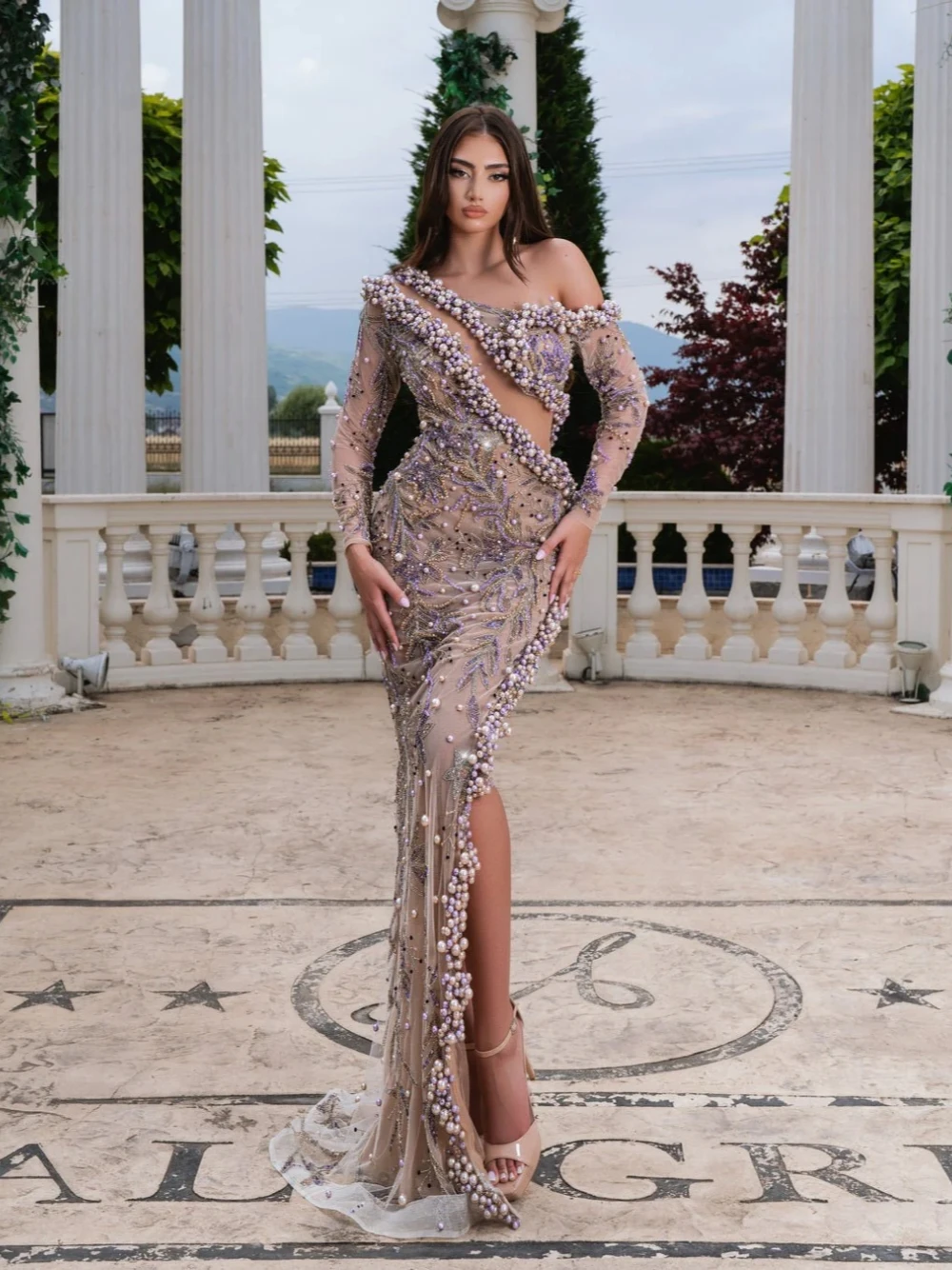 Illusion Cut Out Beading Evening Dress Exquisite Mermaid Pearls Tassel Prom Gown Vogue Customized Special Occasions Sexy Wear