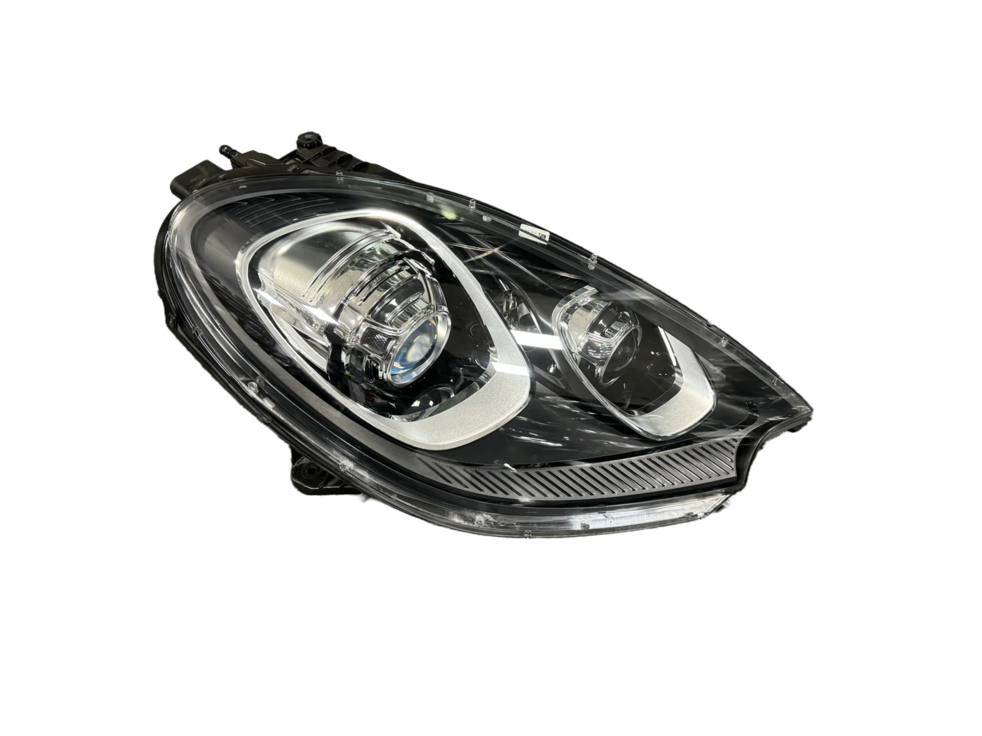 

Used high-quality headlights suitable for 2014-2017 Porsche Macan hernia headlights with adaptive headlights