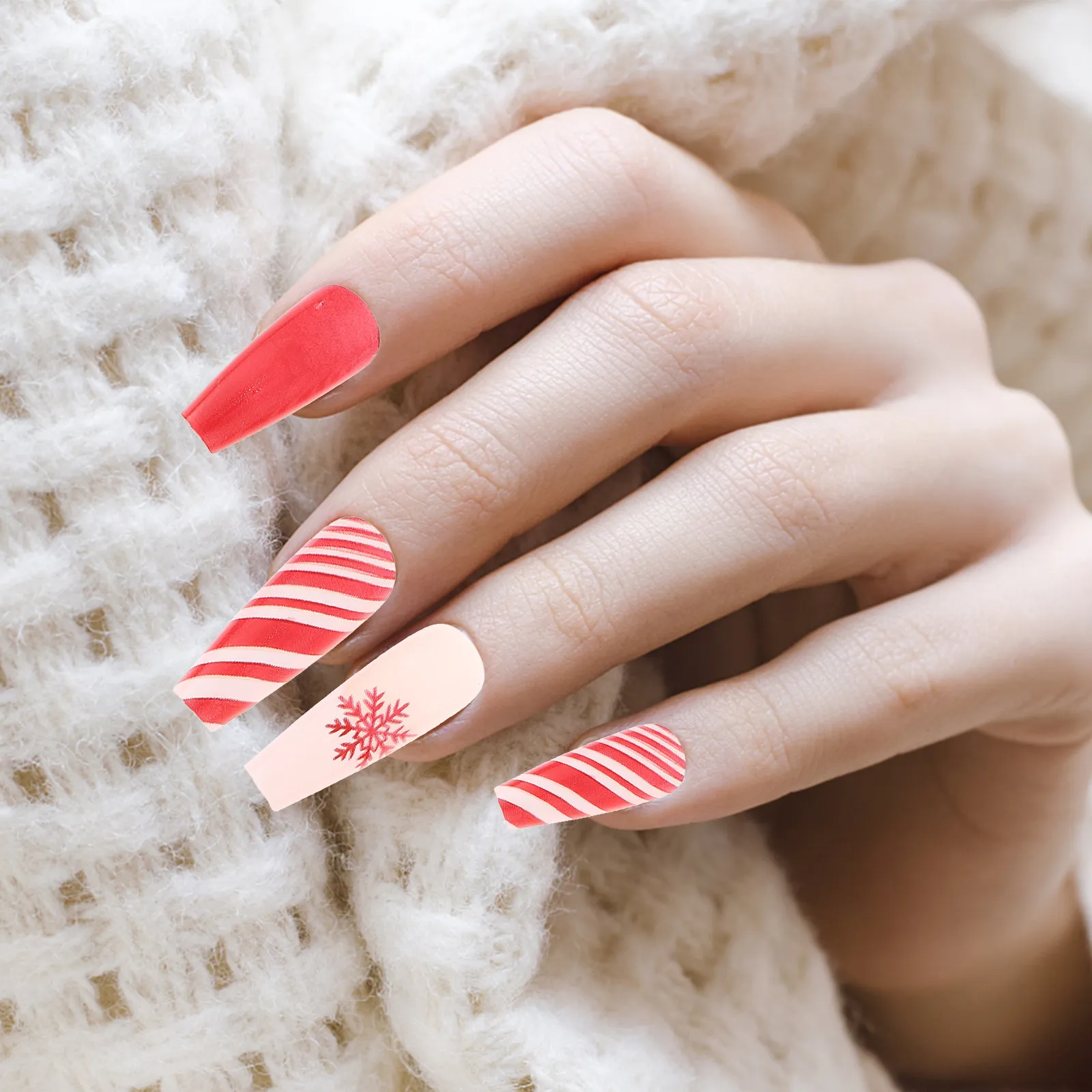 

96Pcs Christmas False Nails Tips Fashionable Holiday Patterns Natural Look Easy Apply Fake Nails for Women Salon Home Use