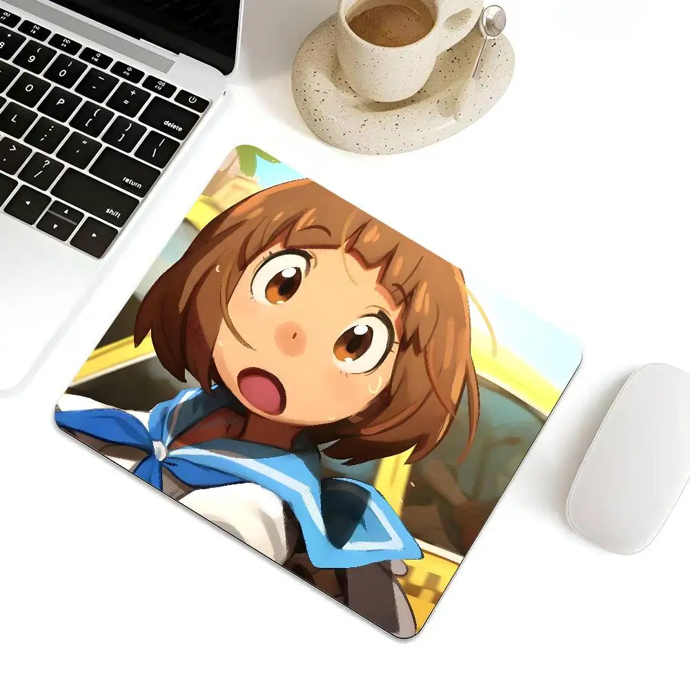 Mako Mankanshoku Kill La Kill Mousepad Small LockEdge Mouse Pad For Gamers Computer Desk Pad Rectangular Anti-slip Rubber