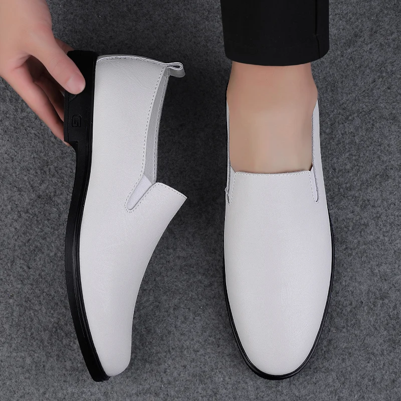 

Men's Classic White Hollow Breathable Low Heel Casual Small Leather Shoes Spring Men Outdoor Comfortable Sharp Pointed Loafers