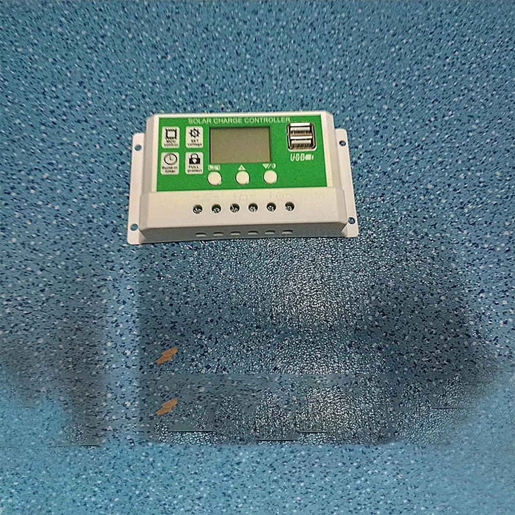 10A Solar Charge Controller 12V LCD Dual USB Auto Regulator Solar Panel Battery Charge Controller Lithium Ion