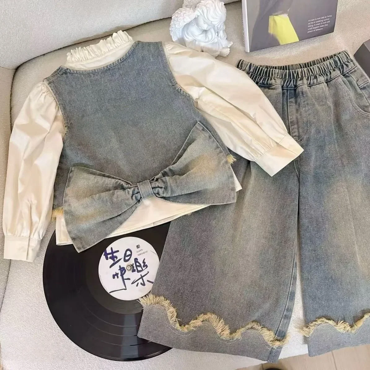 

Girls Clothes Set Spring and Autumn 2026 New Children's Baby Casual Cowboy Vest Shirt Jeans 3-Piece Set