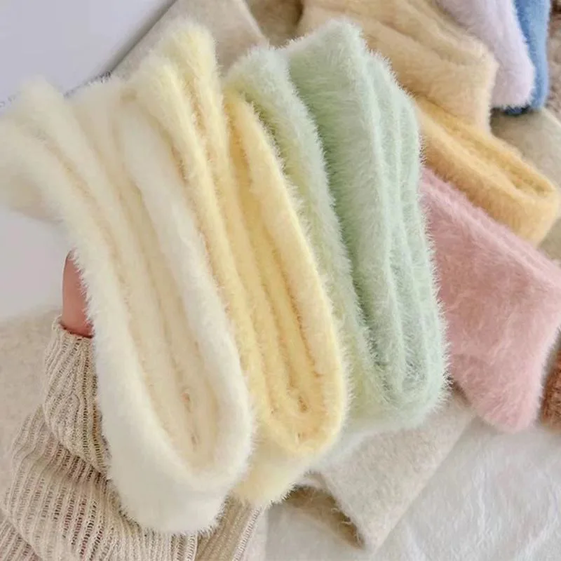 Candy สี Plush Mink ถุงเท้าคุณภาพสูงนุ่ม Super Elastic Velvet Thicken WARM ฤดูหนาวชั้นขนแกะกลางหลอดถุงน่องสําหรับสตรี