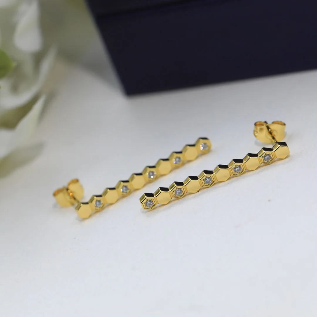 High End Elegant Geometric Honeycomb Women's Diamond Earrings, Fashionable And Exquisite Jewelry Suitable For Anniversary Gifts