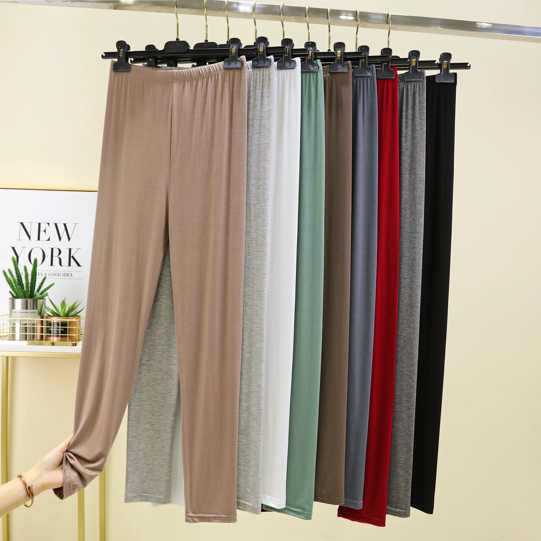 

Женские расклешенные леггинсы с бархатной плюшевой подкладкой, уютные узкие брюки, осенние уличные модные спортивные колготки высокого качества с микророгами