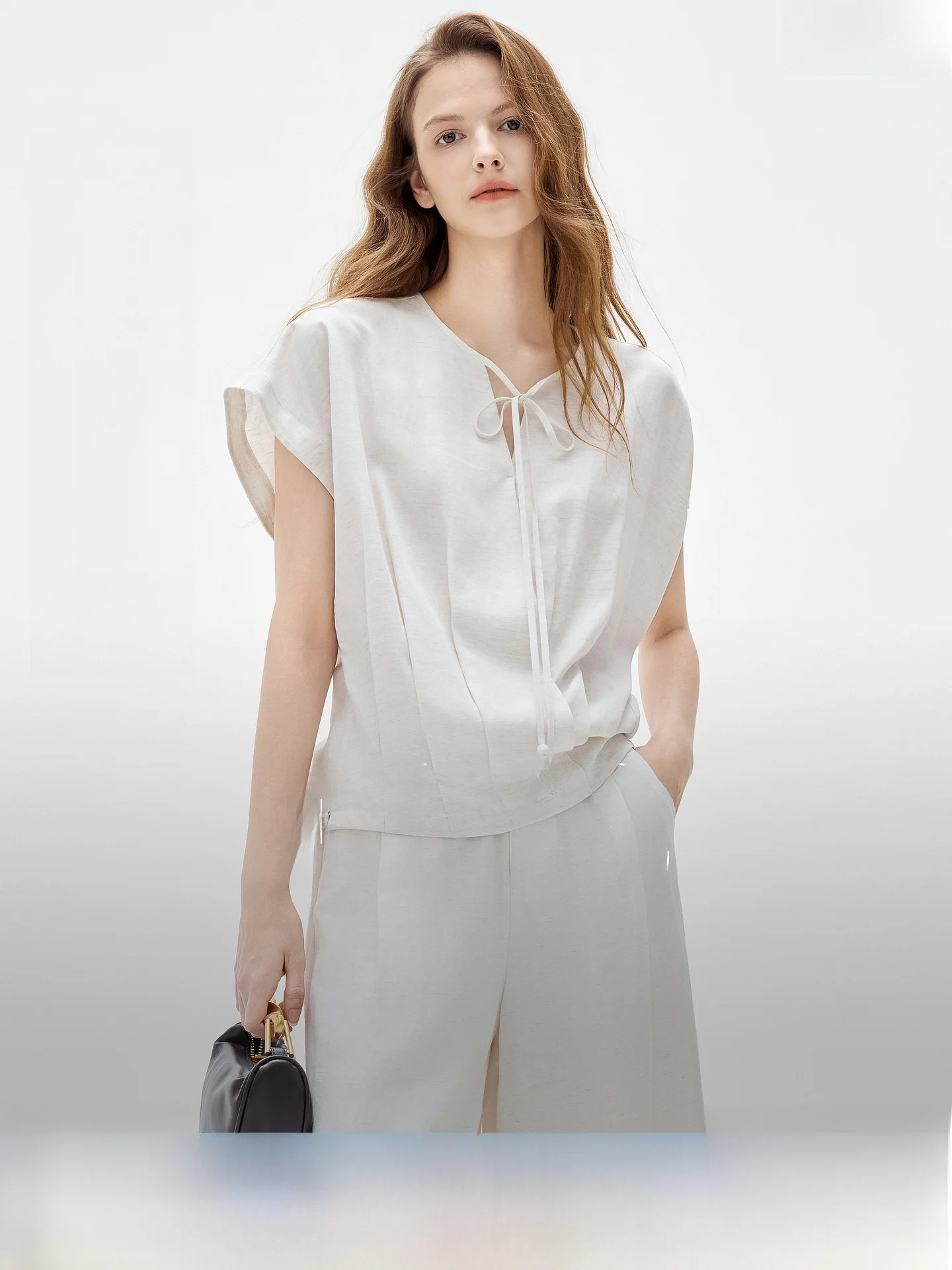 

ELLE Women's Linen Casual Shirt Summer New Style Loose Fit Shirt Vintage Preppy Style Short Sleeve V-Neck Daily Wear