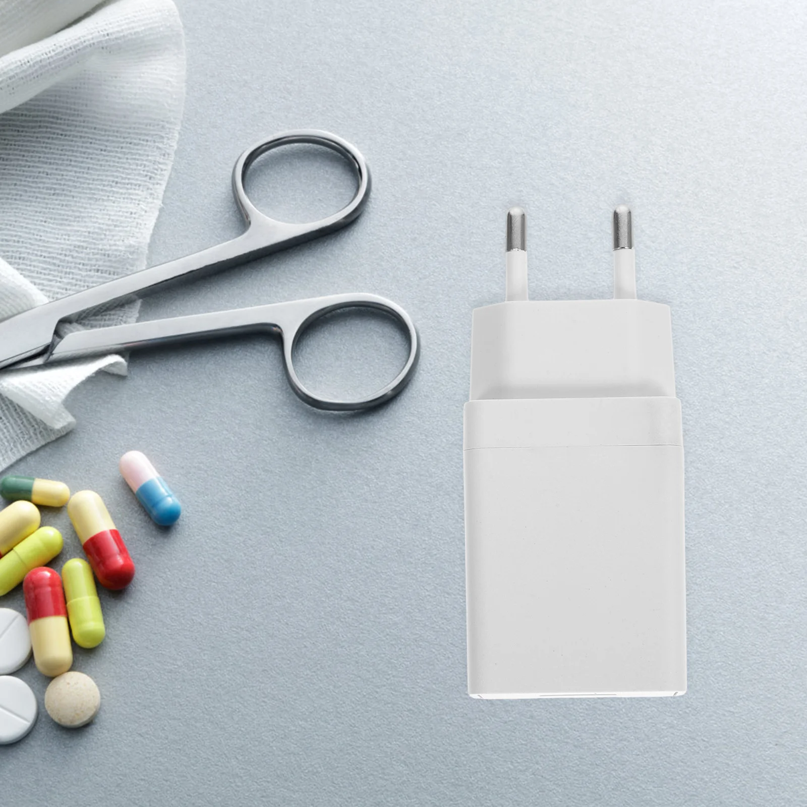 Wadah Kotak Penyimpanan Tersembunyi untuk Steker Adaptor Uang Tunai Tempat Aman Rahasia Penyembunyi Plastik