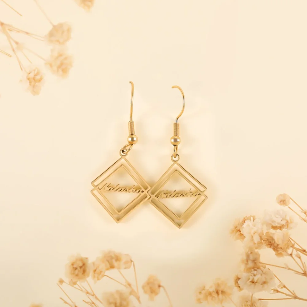 

Retro and Fashionable Geometric Hollow Square Short Earrings, Customizable With Different font Designs for Names