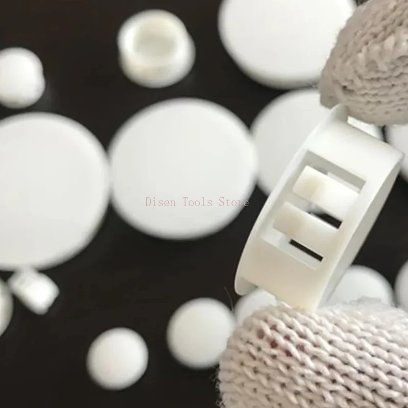 الأبيض جولة PP البلاستيك مشبك المكونات المفاجئة على المكونات البلاستيكية المقابس ثقب يغطي القطر 5-50 مللي متر