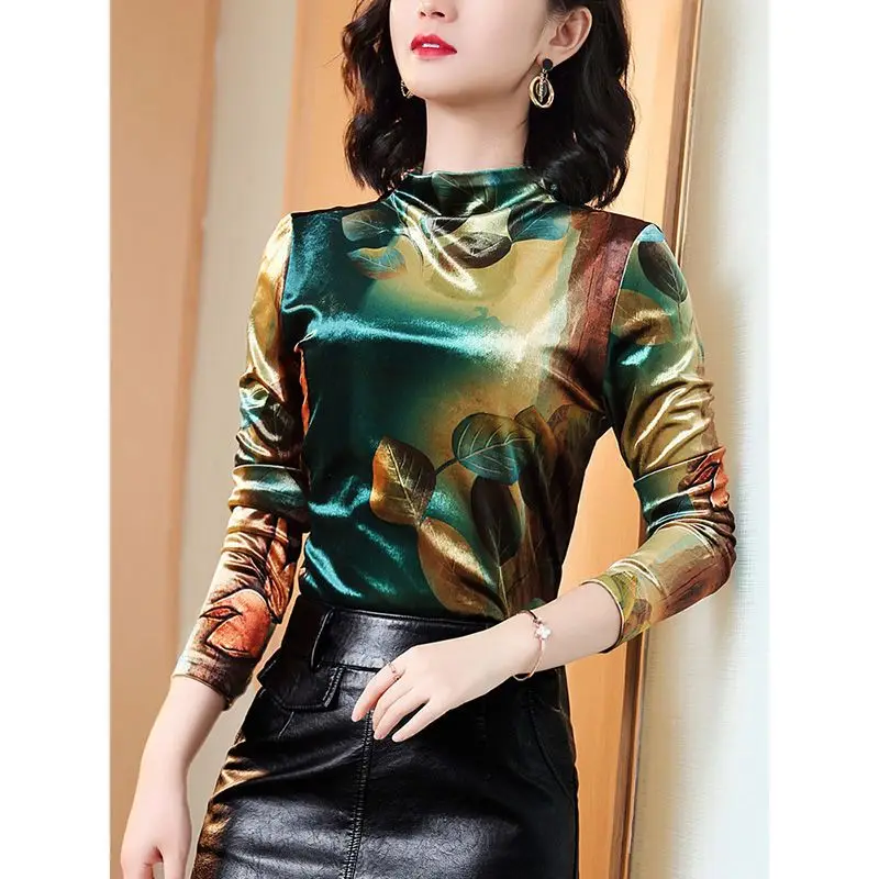 

Women's Golden Velvet Standing Neck Underlay Warm Casual Fashion New Autumn and Winter Versatile Slim Women Top 2024 B400