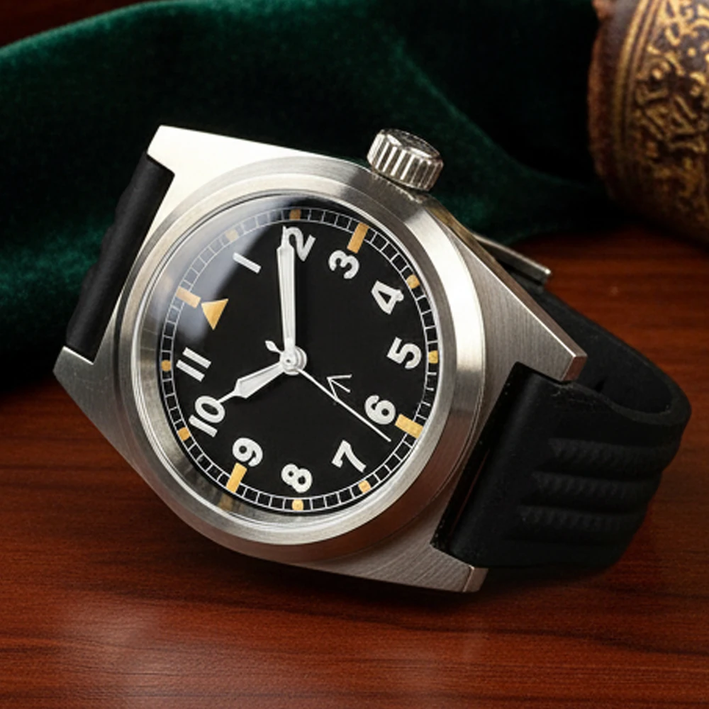 

Калифорния Miyota NH35 PT5000 Дайверские часы Мужские 38 мм Автоматический корпус с щеткой Арочное сапфировое стекло Светящийся винт Корона Стекло Задняя часть