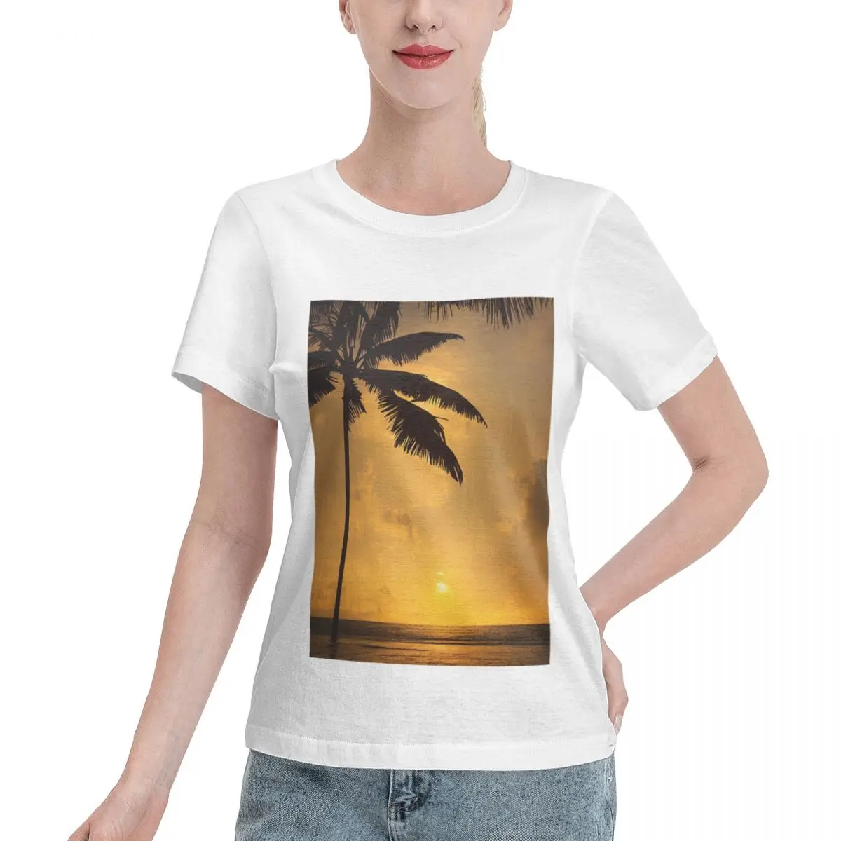 Wardrobe Essential Tropical Beach At Sunset Women's T-shirt Weekend Look Streetwear Tee
