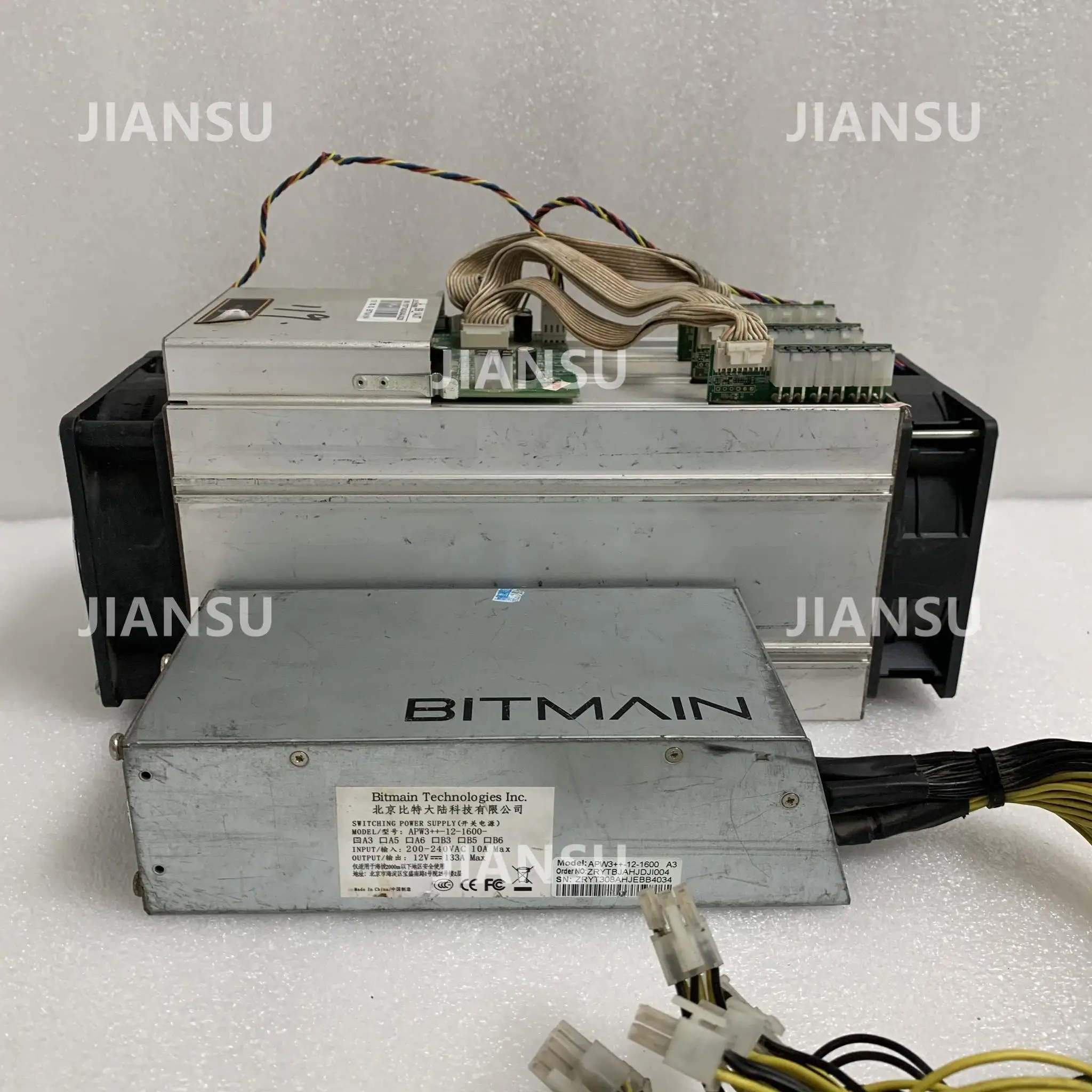 Used AntMiner S9 14T 14000Gh/s 14th/s with PSU S9 Bitcoin Miner 16nm 1372W BM1387 Miner delivery within 48 hours