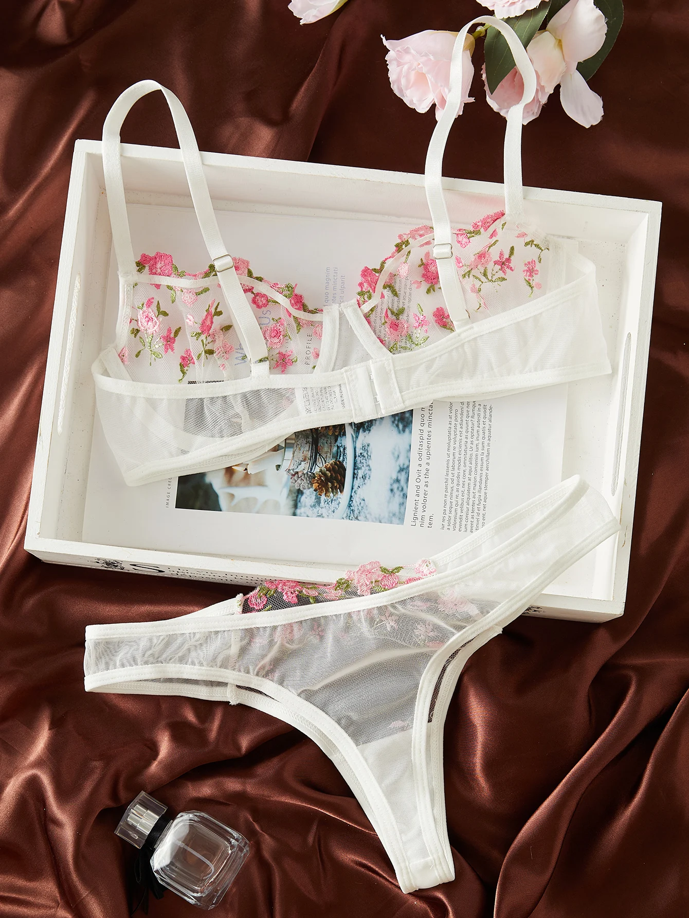 Embroidery Sexy Lingerie Set Hot Semi-Sheer Floral Bra And Panties Sets Fancy Lovely Underwear Set for Sleeping