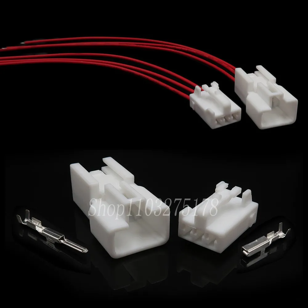 

1 Set 3 Pin 6520-0492 6520-0577 Sumitomo Automobile Wiring Harness Socket MG641035 Electric Plastic Cable Connector