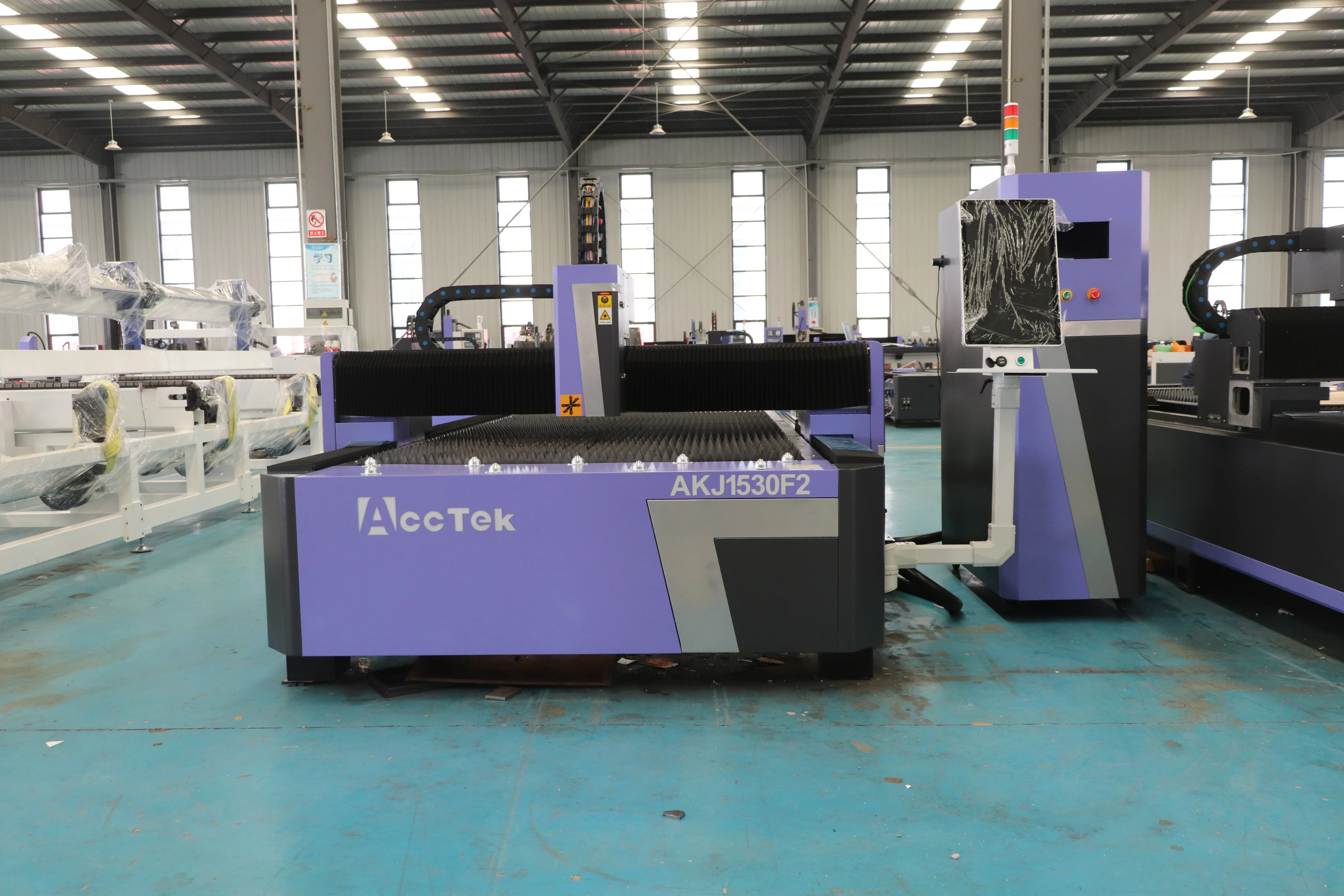 Machine de découpe Laser à Fib - Fiber Laser Cutter 1500W Metal avis et prix