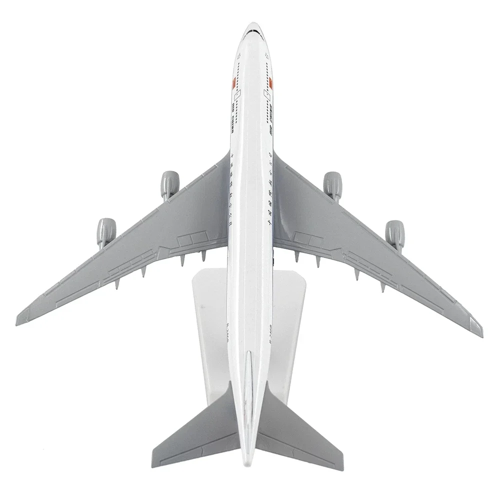 20cm Aircraft Air China Boeing 747 with Landing Gear B747 Alloy Airplane Children Gift for Collection Desk Decoration