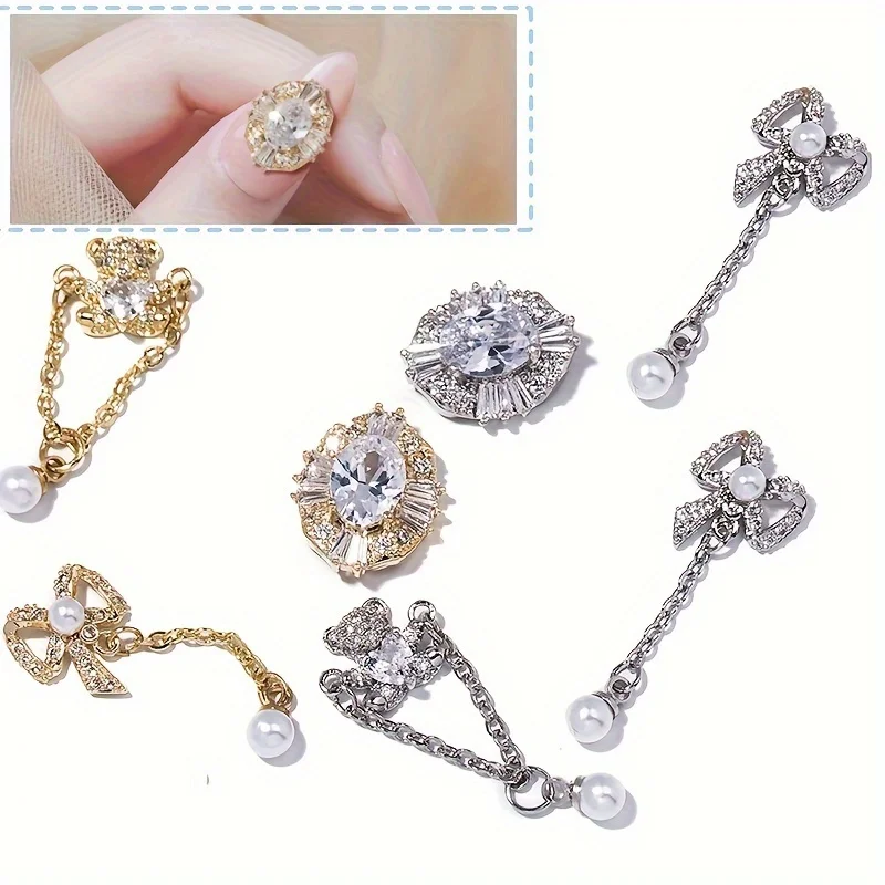 3D Cute Alloy Love Bear Shiny Rhinestone Nail Charms with Heart Crystal Zircon Luxury Creative Nail Art Diamond Jewelry