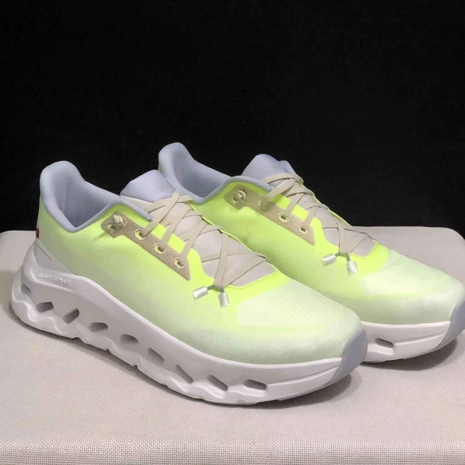 Sepatu Lari Cloudtilt-Sport 2025 BARU untuk Wanita dan Pria, Bernapas, Anti Selip, Bantalan Empuk, untuk Lari di Jalan, Olahraga, Gaya Hidup, dan Aktivitas Luar Ruangan