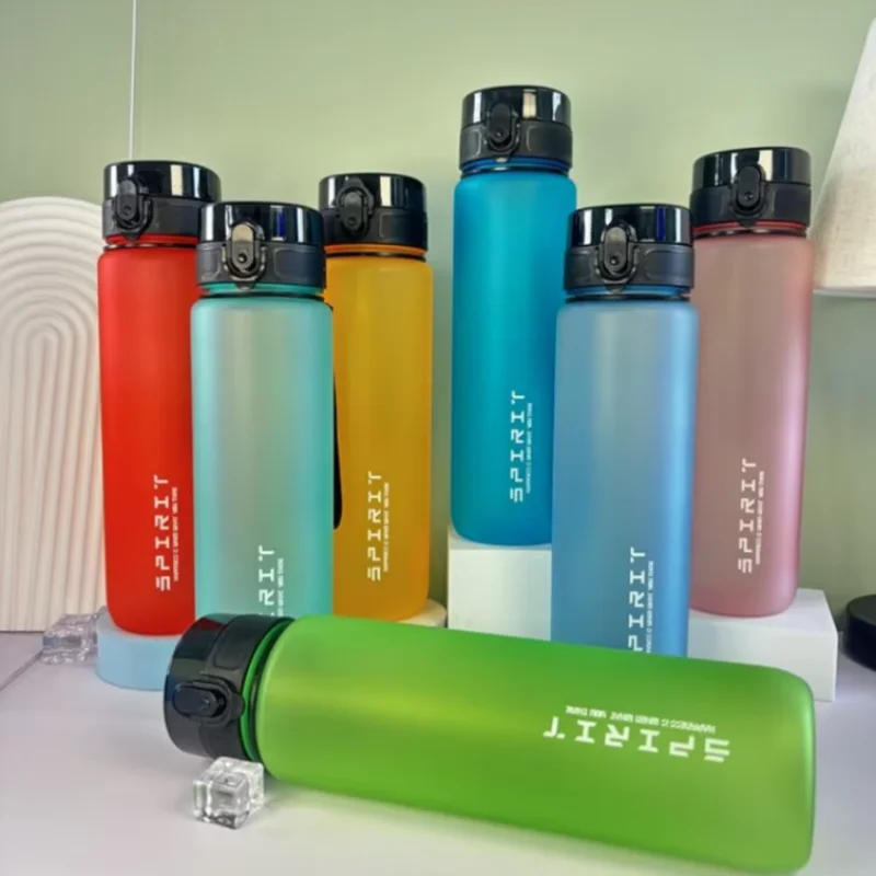 1L زجاجة مياه رياضية عالية السعة البلاستيك اللياقة البدنية المحمولة مانعة للتسرب شرب زجاجة التخييم المشي لمسافات طويلة أكواب رياضية