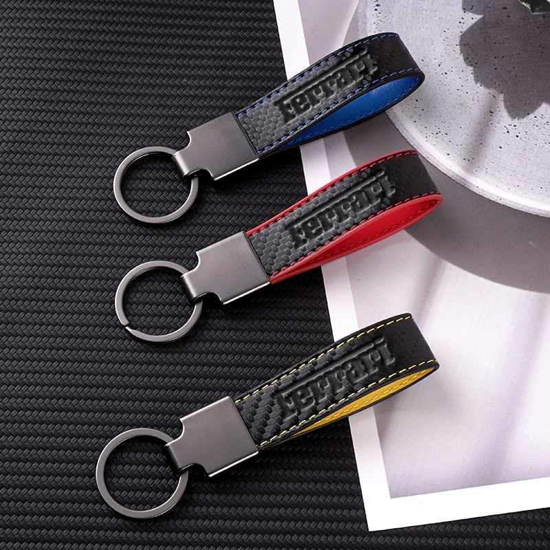LLavero de Metal con logotipo de coche de fibra de carbono para hombre y mujer, colgante de llavero de lujo para Ferrari F430 488 458 F12berlinetta 499P F8, accesorios