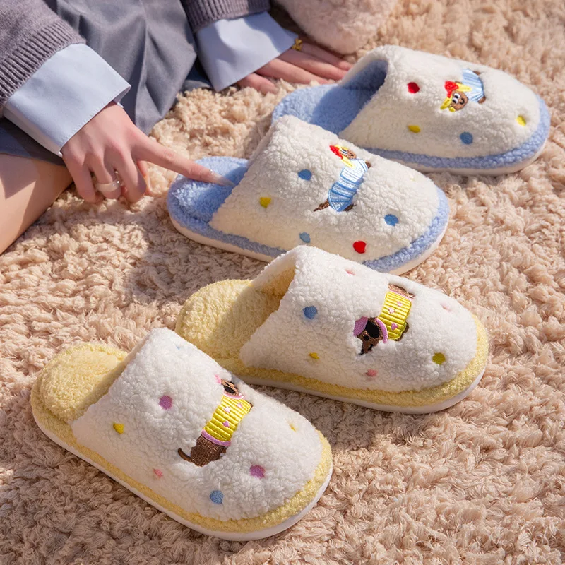 شباشب نسائية شتوية على شكل قلب لعام 2025 أحذية بنعل ناعم كتم الصوت أحذية داخلية مريحة ولطيفة صامتة لغرفة المعيشة #2