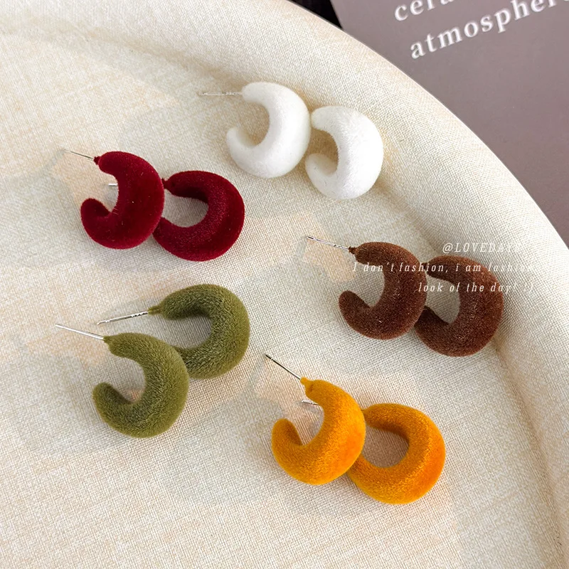 Premium Flocked C Curve Bean Drop Earrings Elegant Minimalist Niche Fall Winter Daily for Women