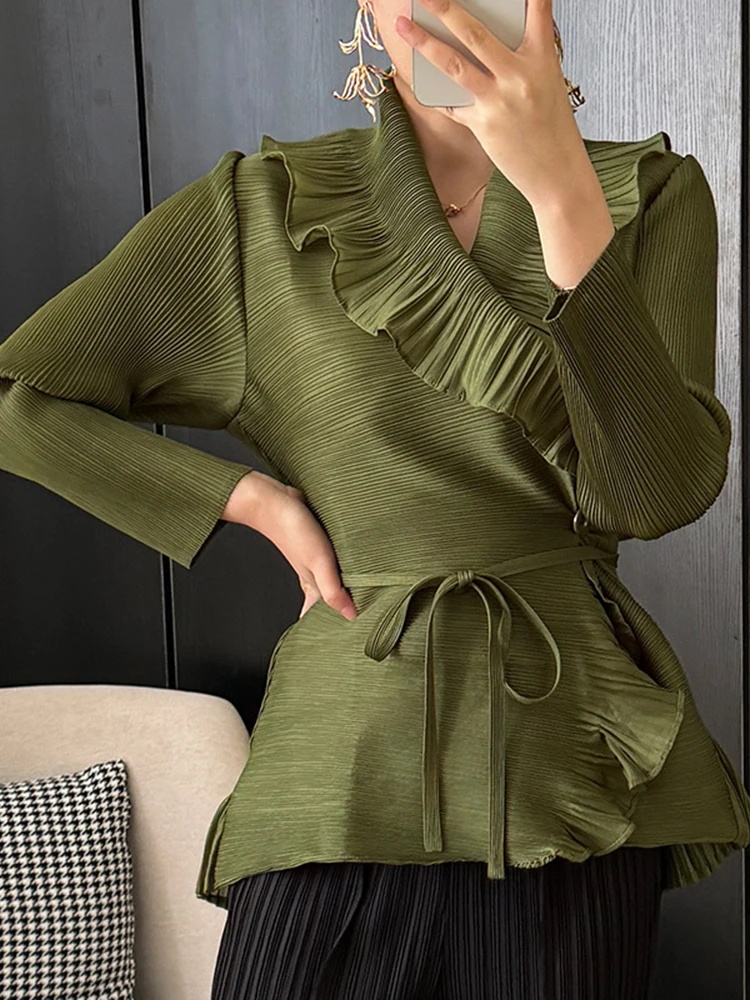 LANMREM Designer Pleated Shirt For Women Long Sleeves Ruffles Belt Waist Solid Color Female Chic Top 2024 Spring New 2DA3800