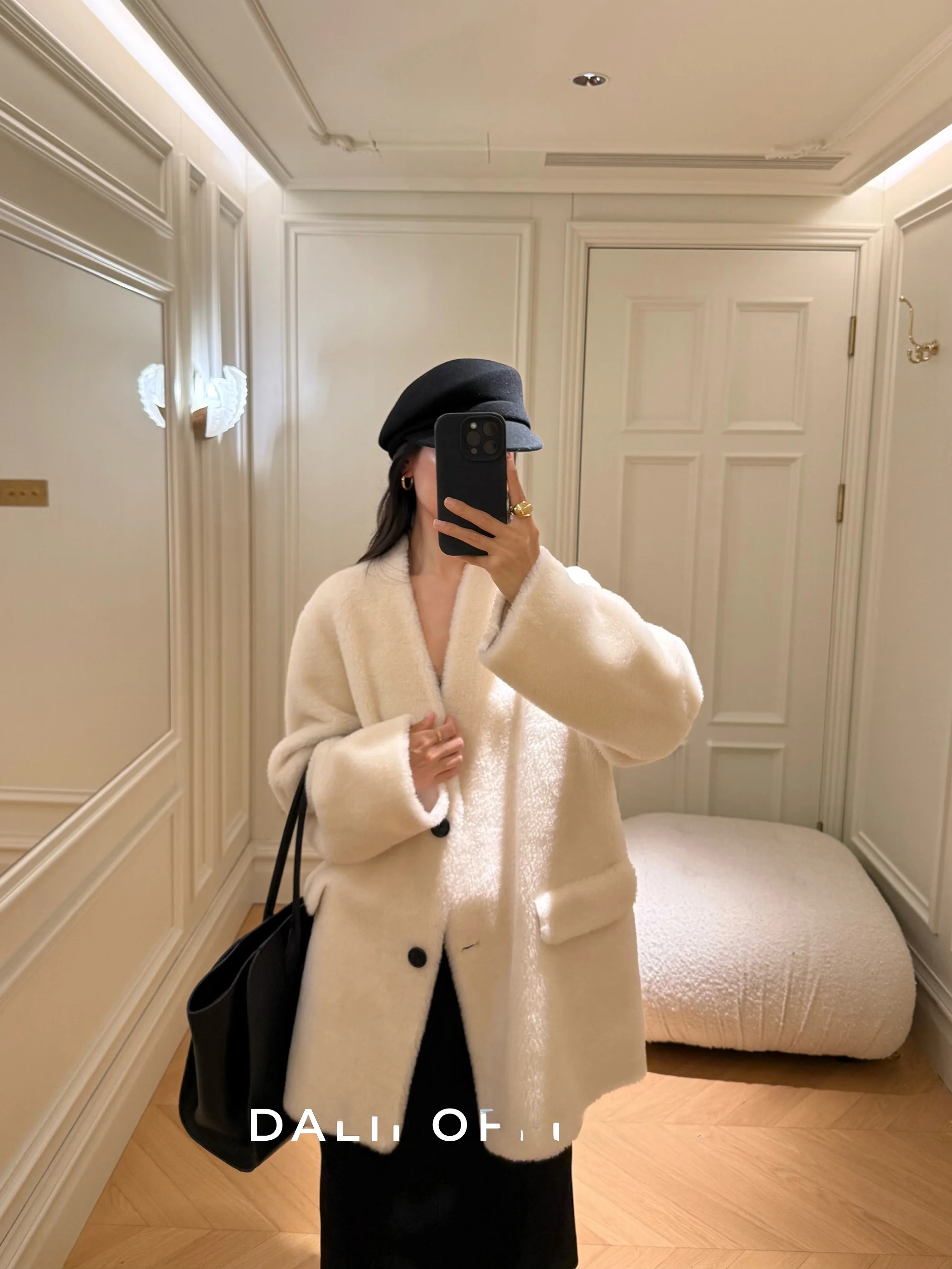 Casaco de Lã DALII OFICIAL para Mulheres, Com Detalhes em Couro e Lã, Casual, Com Botões e Manga Longa