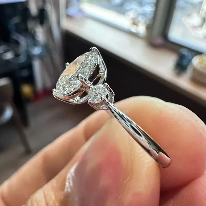 2CT Oval Moissanite Wedding Rings for Women Sterling Silver Plated 18k White Gold Eternity Band Moissanite Promise Ring for Her