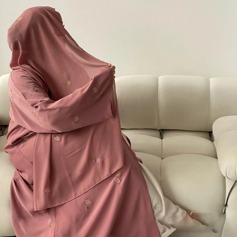 

Скромная Абая Исламская Одежда Турция EID Женское Платье Мусульманское Кимоно Халат Цветочная Вышивка Шифон Дубай Открытая Абая С Хиджабом