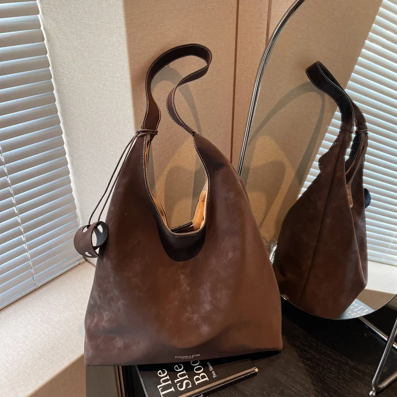 

Matte Large Capacity Tote Bag Women Autumn Winter Texture and Versatile Commuter Shoulder Bag Lazy Style Mother Composite Bag