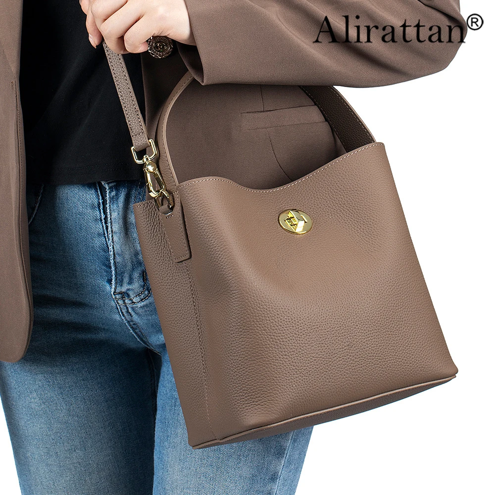 

Alirattan 2026, новая модная сумка-мешок, большая вместительная универсальная дорожная сумка через плечо, женская сумка