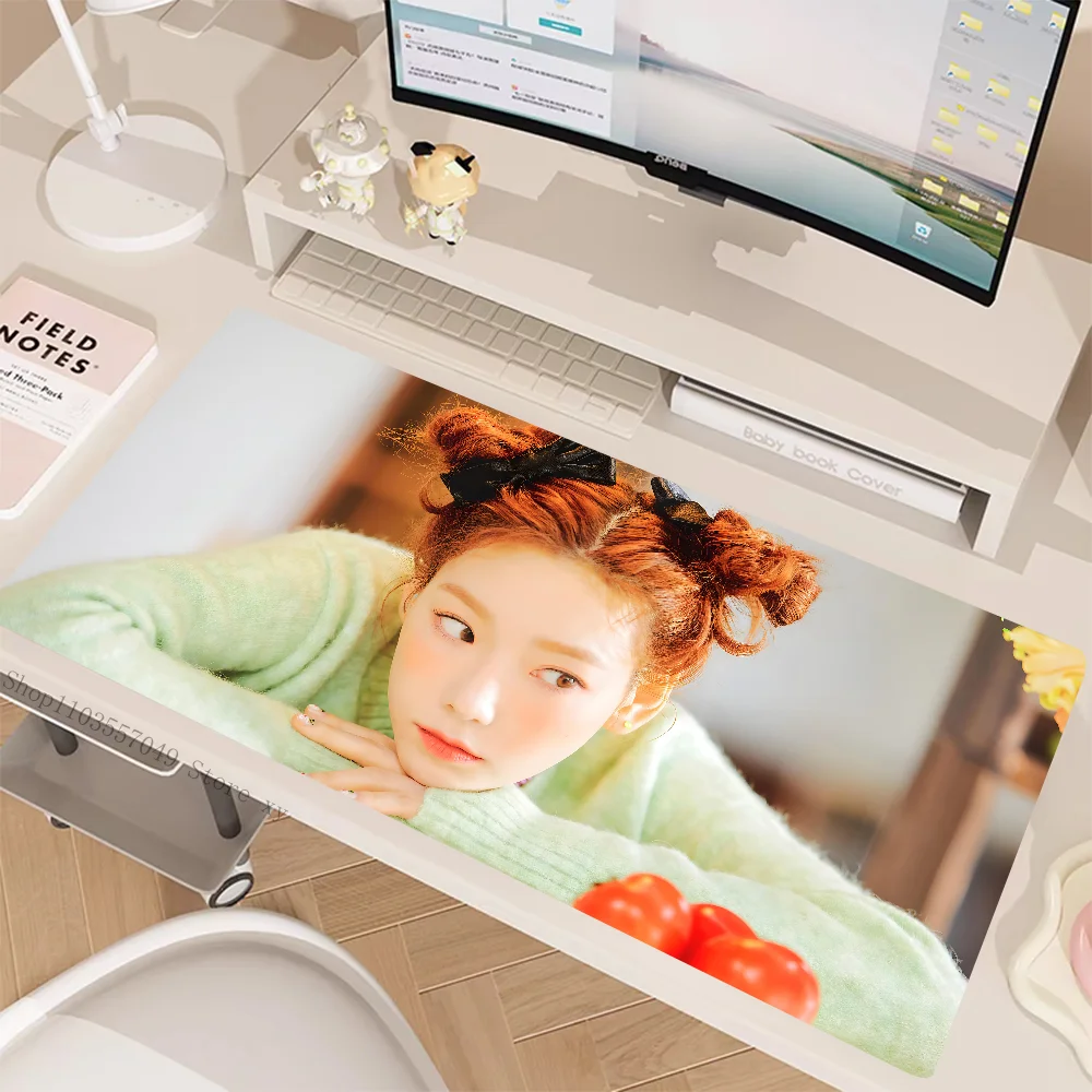 Kpop Famous Girl Group SNSD Taeyeon Mousepad Large Gaming Mouse Pad LockEdge Thickened Computer Keyboard Table Desk Mat