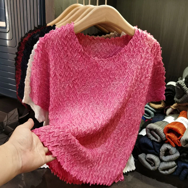 

Miyake Pleated T-shirt Niche Design Solid Color Loose Round Neck Fold T-shirt 2025 Summer New Pleat Casual Short Sleeve Tops