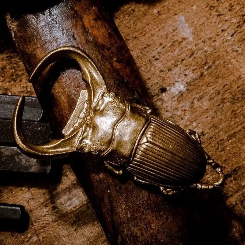 Handmade Pure Brass Red Wine Beer Opener Beetle Style Keychain Shovel Armor Decor Pendant Creative Insect Bottle Opener ZF637