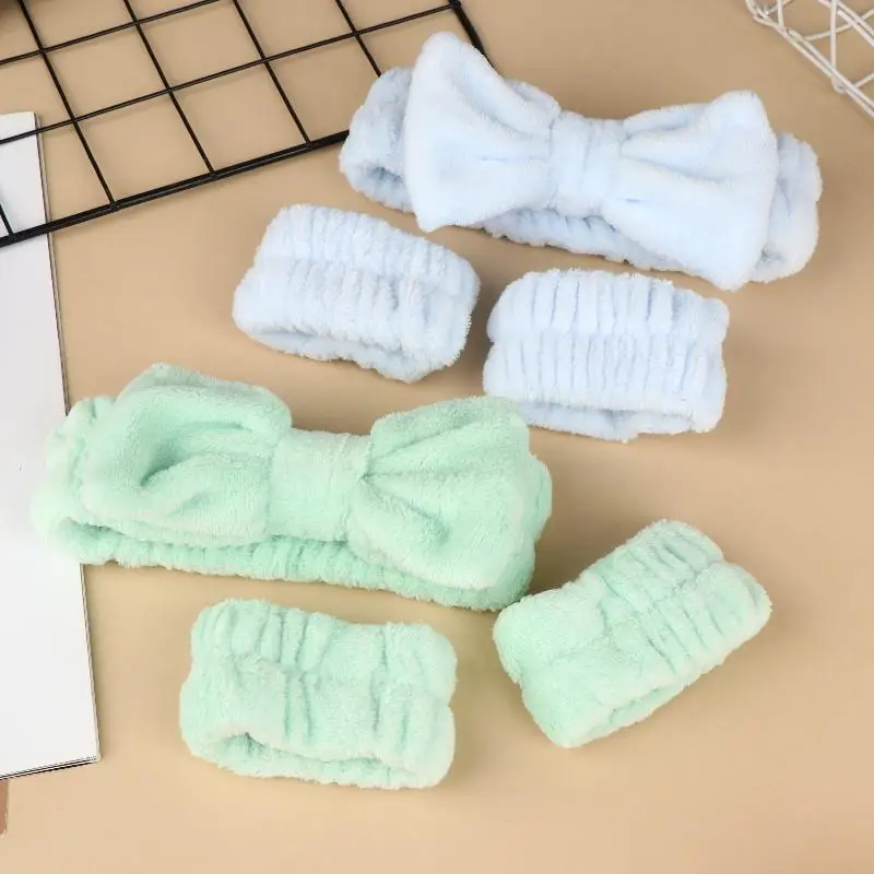 12-teiliges Reise-Kosmetikset - Auslaufsichere Flaschen mit Gesichtsreinigungs-Stirnband, Handgelenkschlaufe, Sprühflasche & Gesichtsmasken-Schale