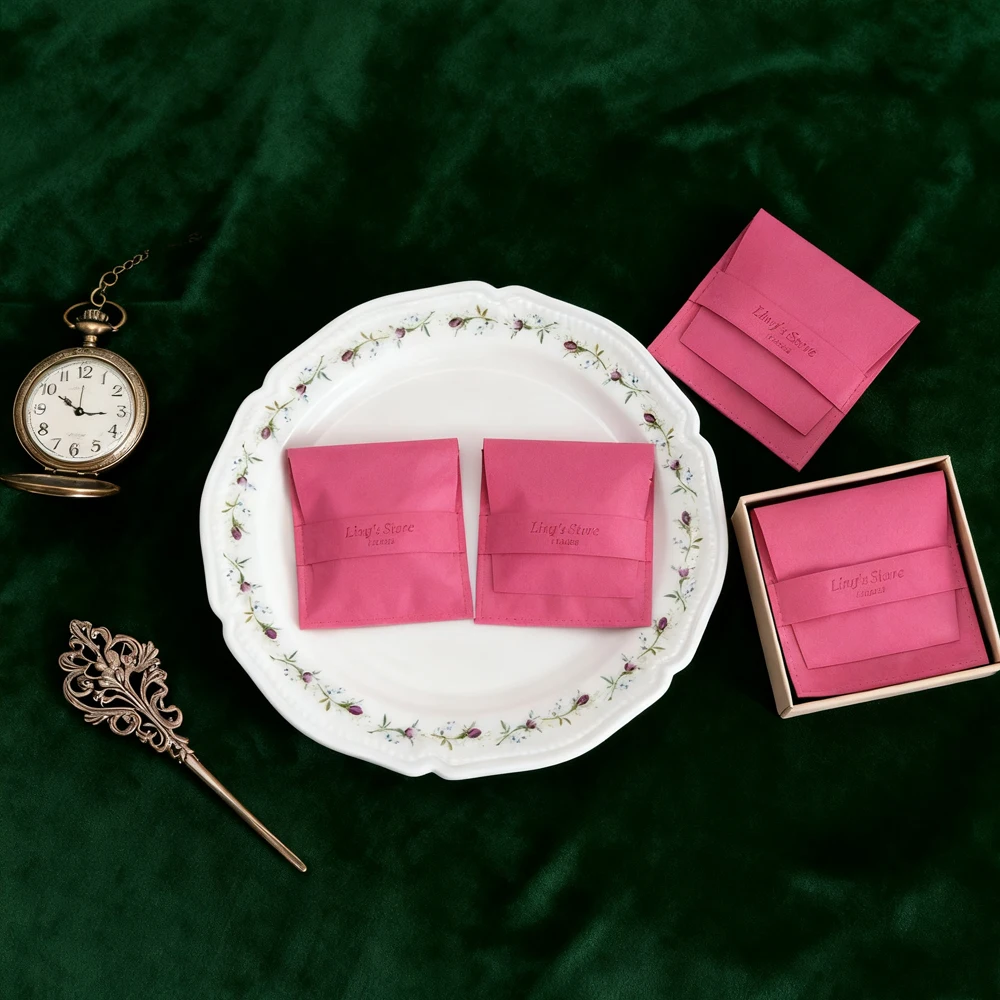 

50/100 шт. розово-розовый индивидуальный логотип из микрофибры, упаковка для ювелирных изделий, сумка, серьги, кольцо, браслет, кулон, органайзер, мешочки, свадебные сувениры