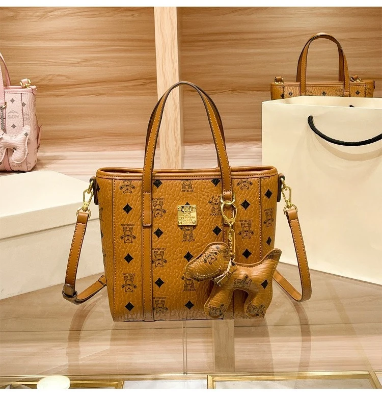 

Elegant Crossbody Handbag High End Luxury Leather Classic Designer Paris Trendy Vintage Casual Simple Ladies Bag