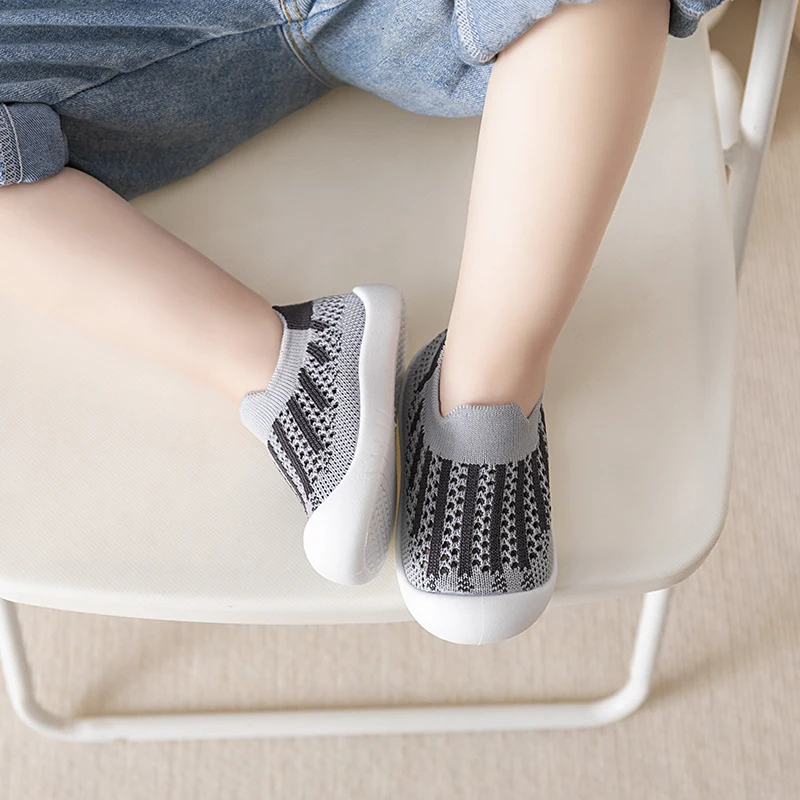 Baskets respirantes tissées à la mouche pour bébé garçon et fille, chaussures de sport décontractées pour enfant en bas âge de 0 à 3 ans, collection