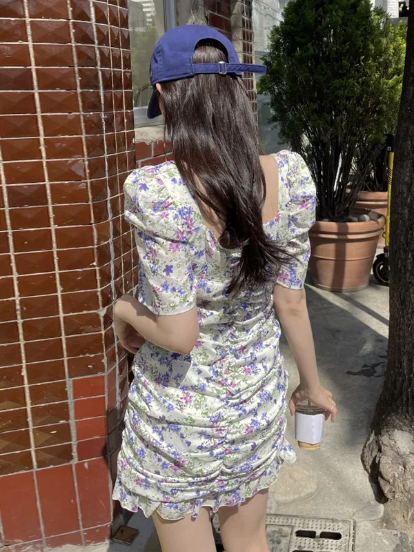 Schicker Vintage-Rock mit gefaltetem V-Ausschnitt, Bubble Sve, schlankmachendes Blumenmuster, Wickelrock für Damen, Faion, Frühling, Herbst, Winter